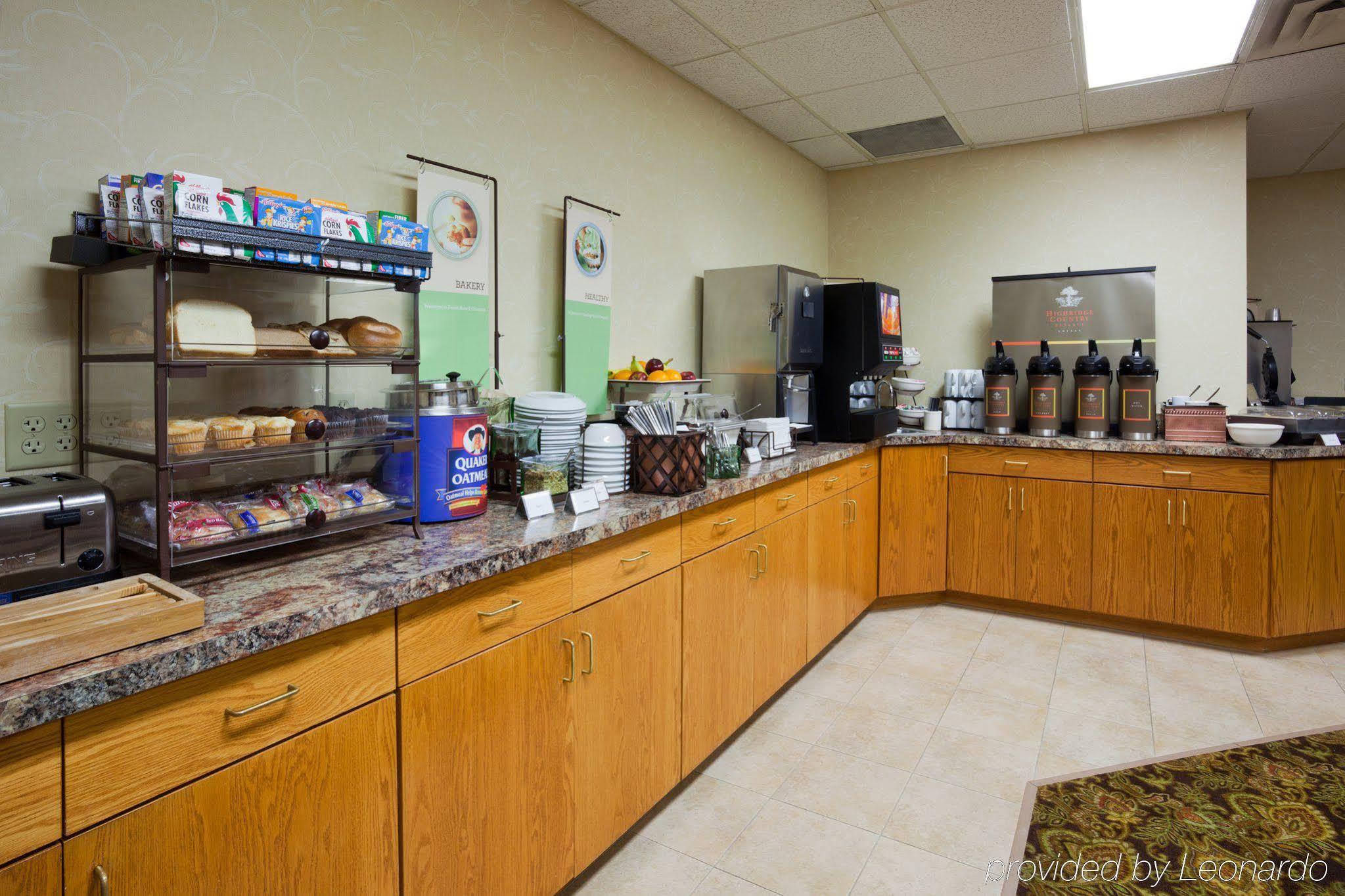 Country Inn & Suites By Radisson, Watertown, Sd Екстериор снимка