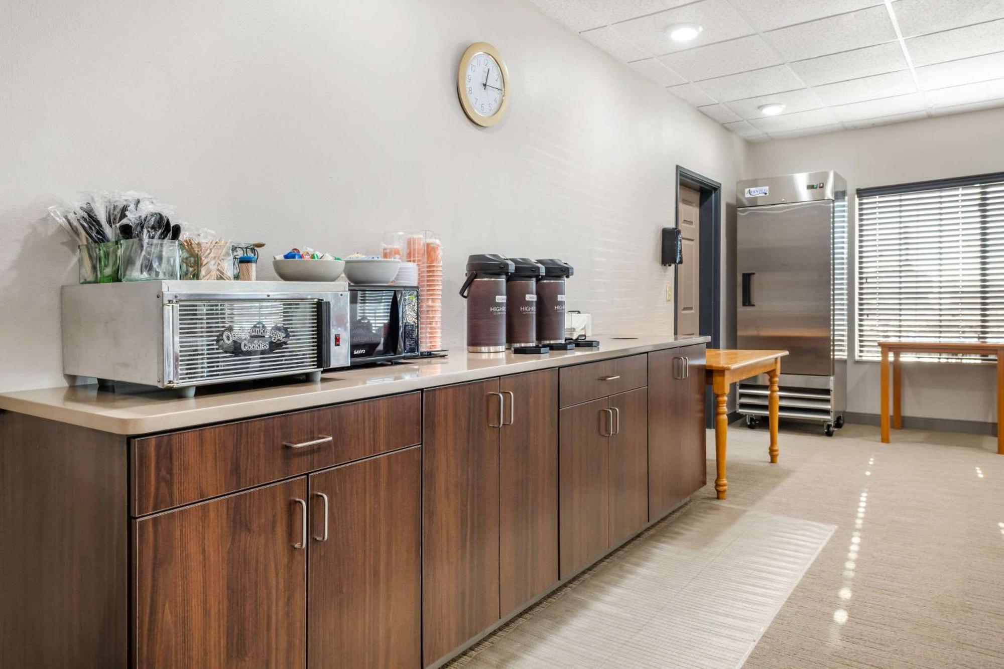 Country Inn & Suites By Radisson, Watertown, Sd Екстериор снимка