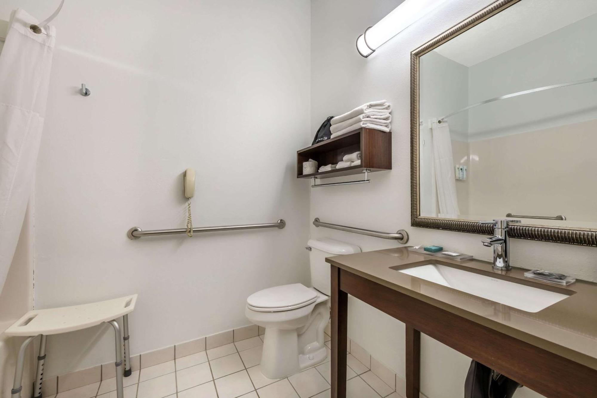 Country Inn & Suites By Radisson, Watertown, Sd Екстериор снимка