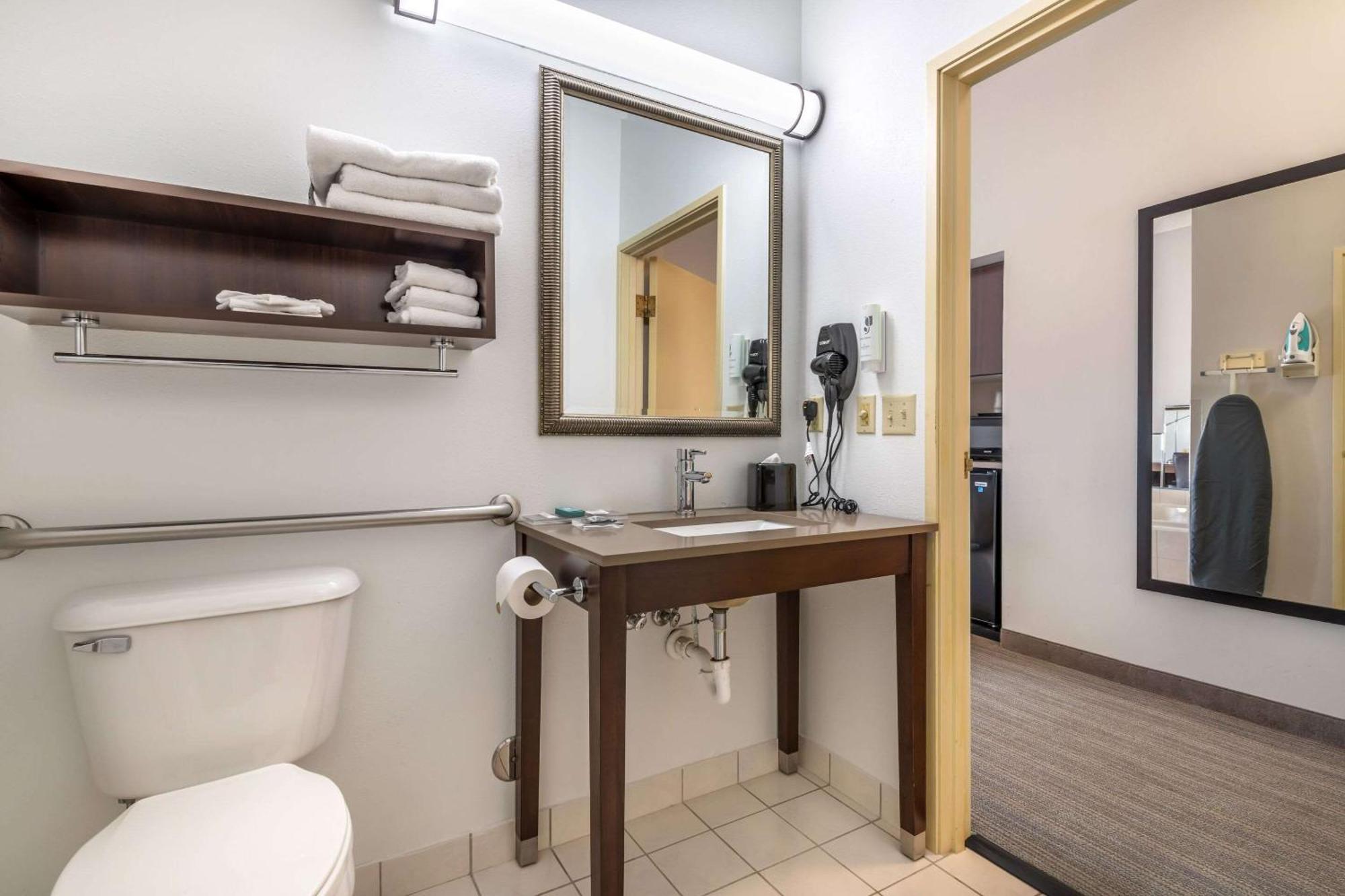 Country Inn & Suites By Radisson, Watertown, Sd Екстериор снимка