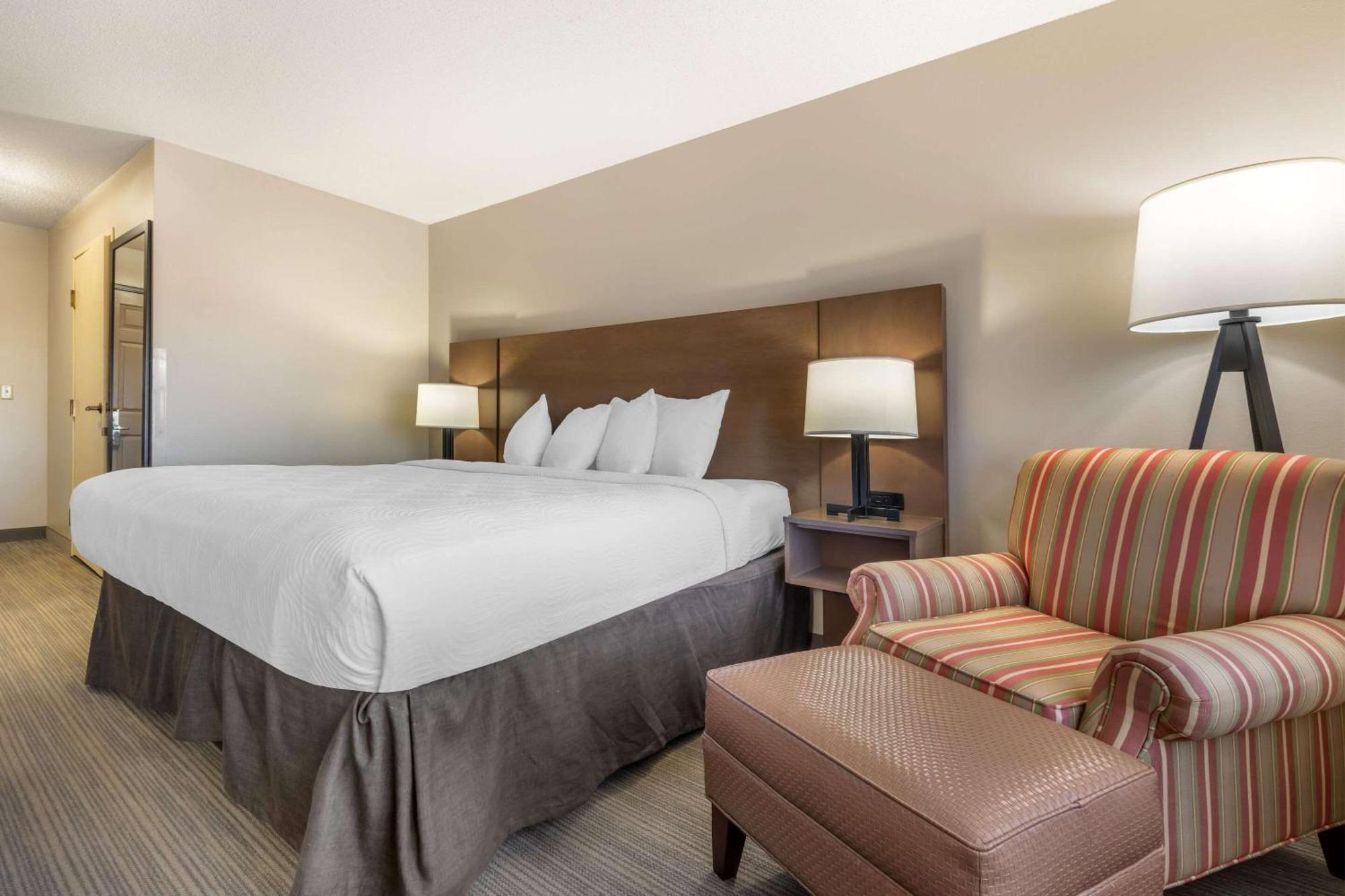 Country Inn & Suites By Radisson, Watertown, Sd Екстериор снимка