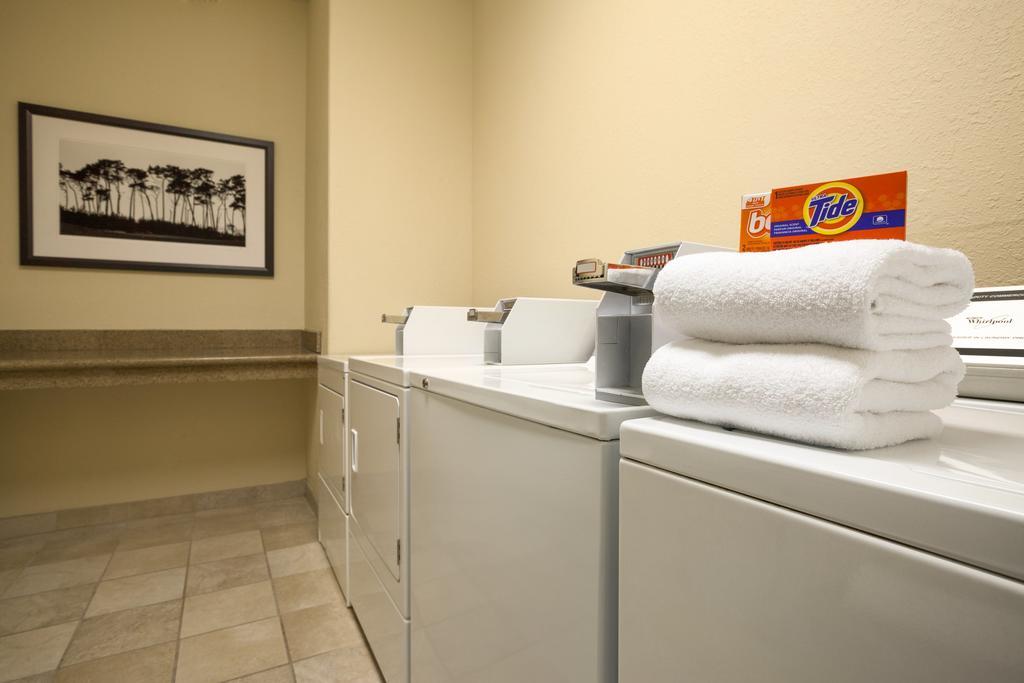 Country Inn & Suites By Radisson, Watertown, Sd Екстериор снимка