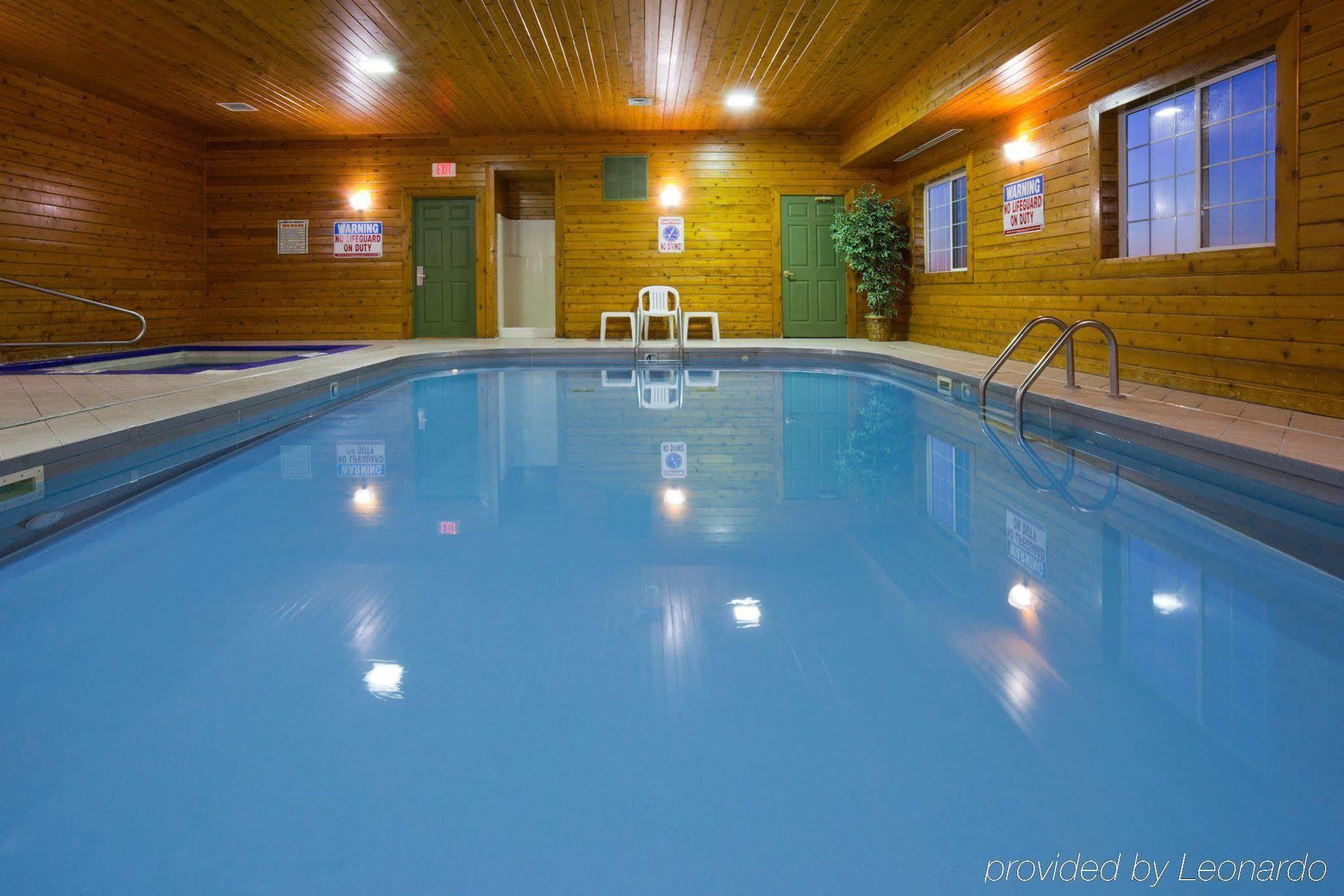 Country Inn & Suites By Radisson, Watertown, Sd Екстериор снимка