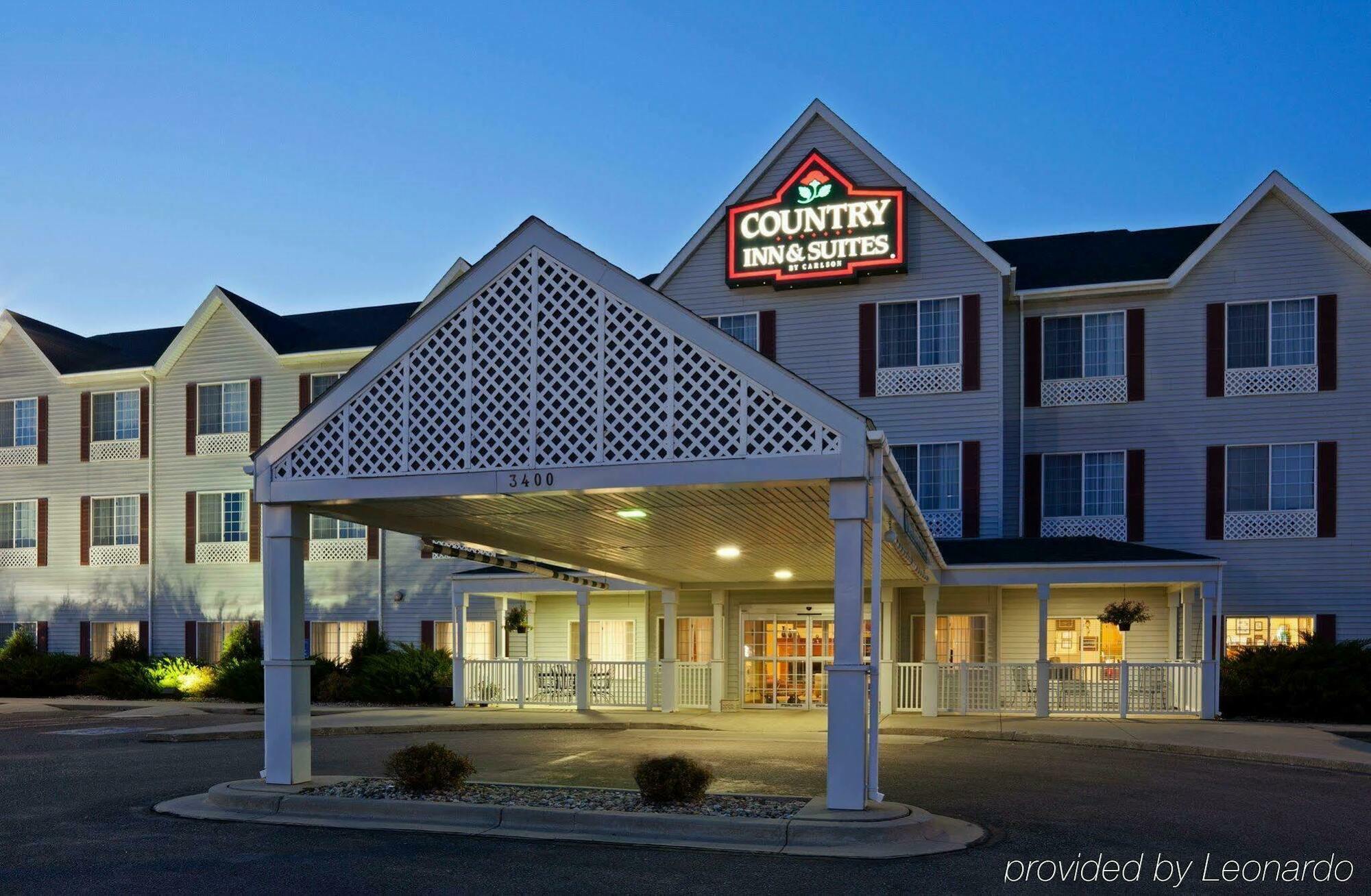 Country Inn & Suites By Radisson, Watertown, Sd Екстериор снимка